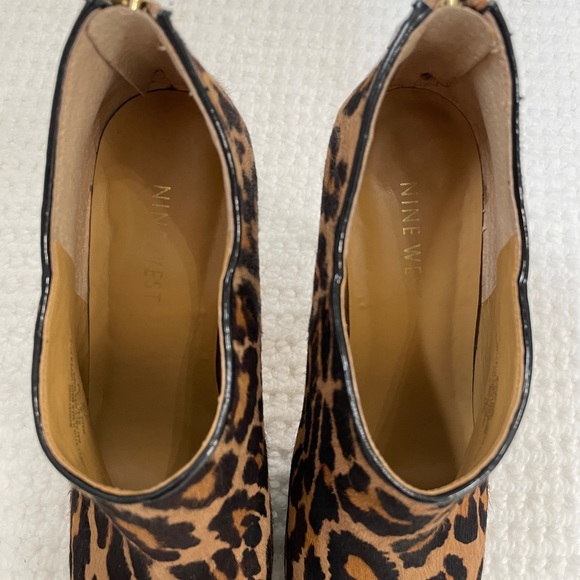 Nine West Leopard print booties, size6.5 - Picture 4 of 8